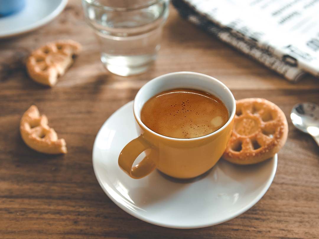 Espresso aus der Siebträgermaschine Espresso mit der Siebträgermaschine zubereiten